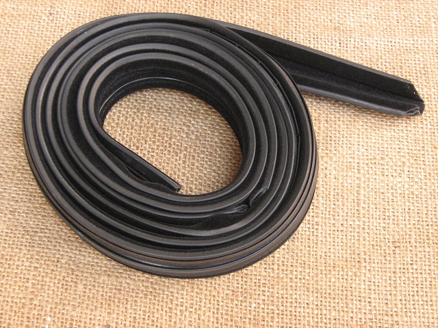 Guarnizione canalina scendente Suzuki SJ 410 SJ 413 Santana Samurai ( per 1 lato )